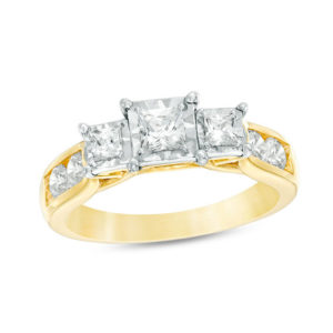 0.95 CT. T.w. Princess-Cut Diamond Past Present Future® Engagement